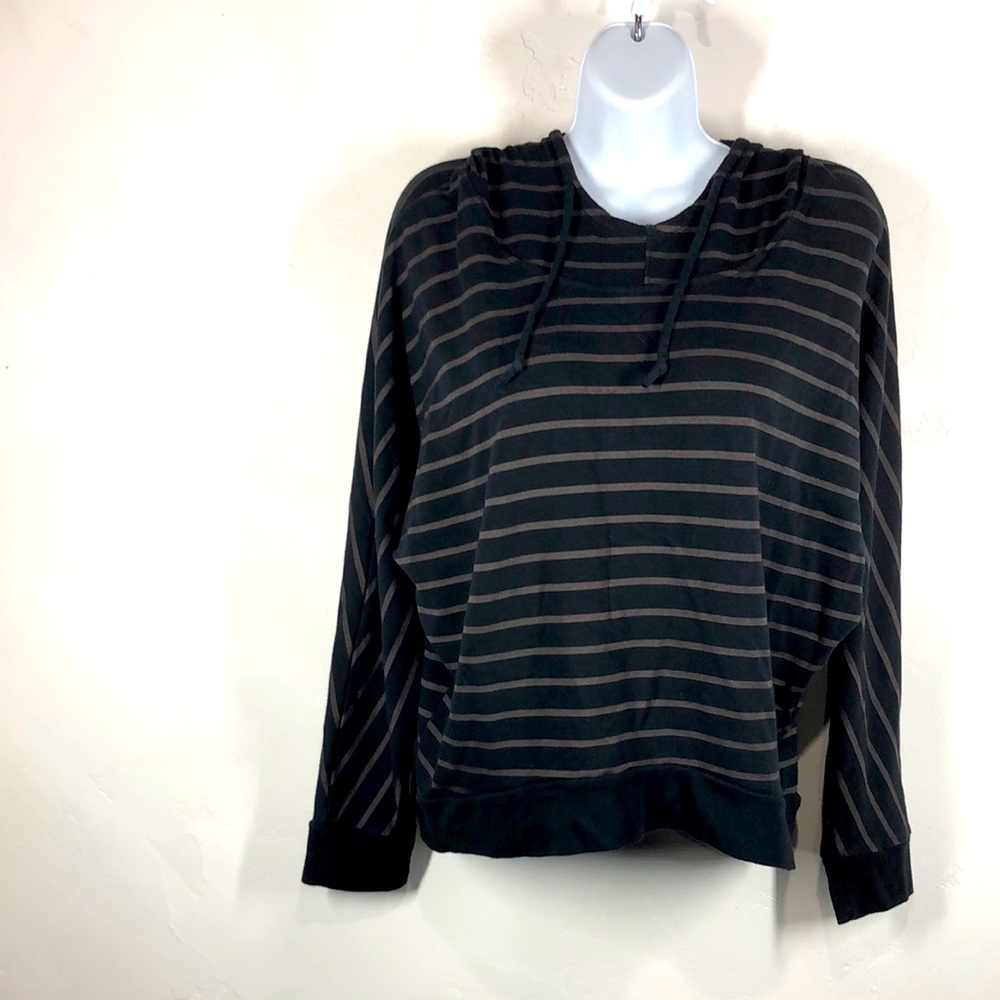 Roxy black stripe hooded sweatshirt size xl